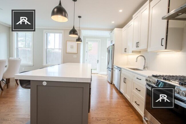 Foto del edificio - 3 bedroom in Brighton MA 02135