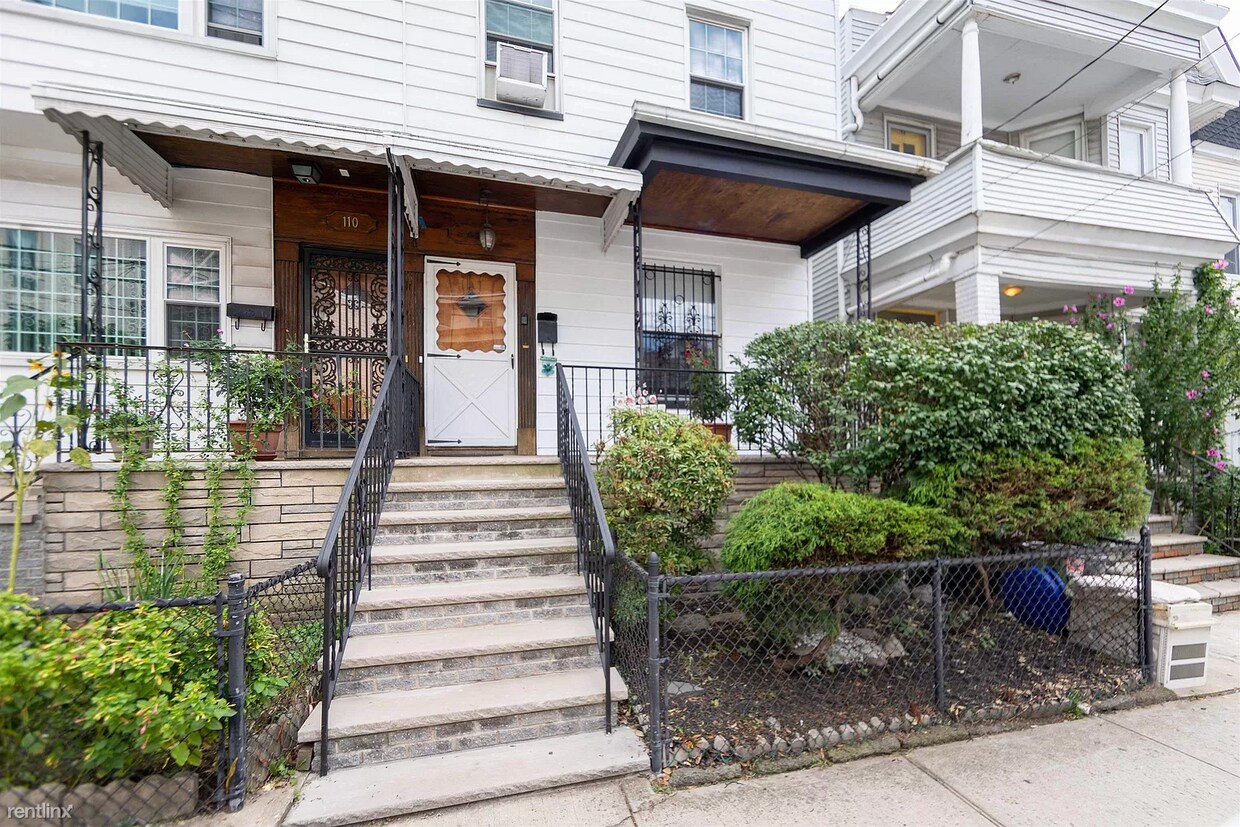 Primary Photo - 2 br, 2 bath House - 108 Van Reypen St