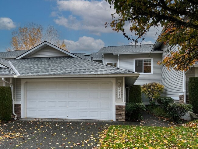 Foto del edificio - Beautiful 2 Bedroom Townhome in Gated Community