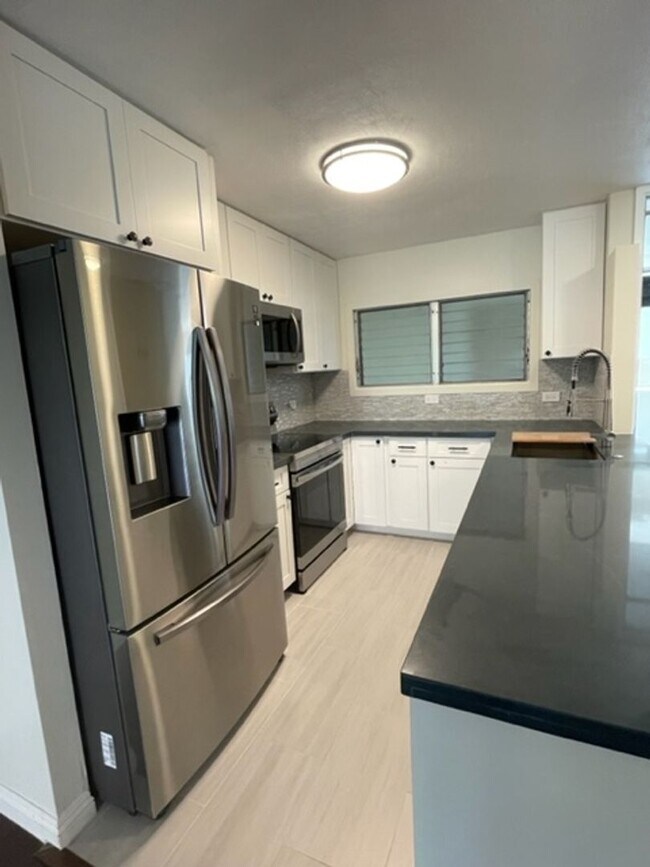 Foto del edificio - Available now - 2 bedroom / 2 bath / 1 cov...