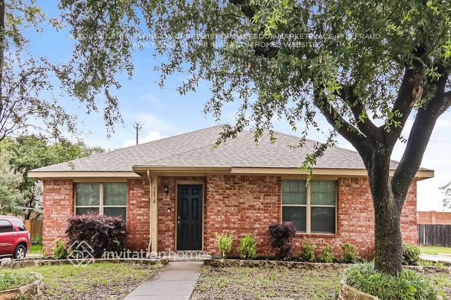Building Photo - 3878 Pinebluff Ln