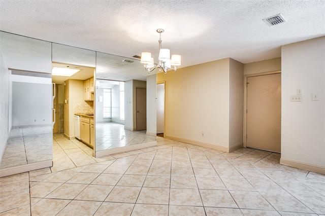Foto del edificio - 5820 Harvest Hill Rd