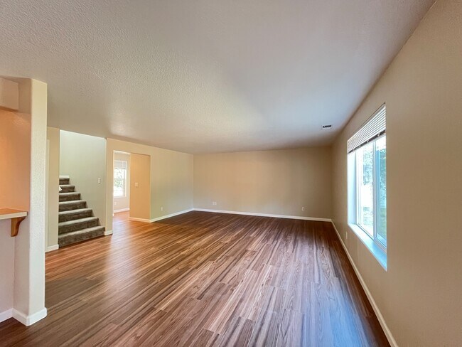 Foto del edificio - 1371 Ridgeview St
