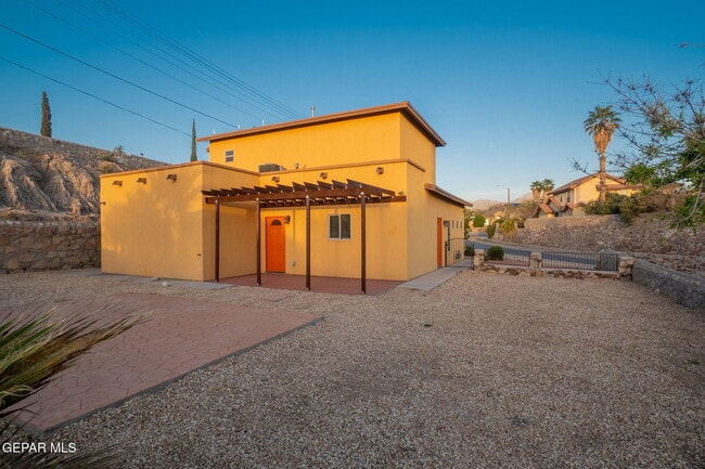 Building Photo - 7321 Mission Viejo Dr