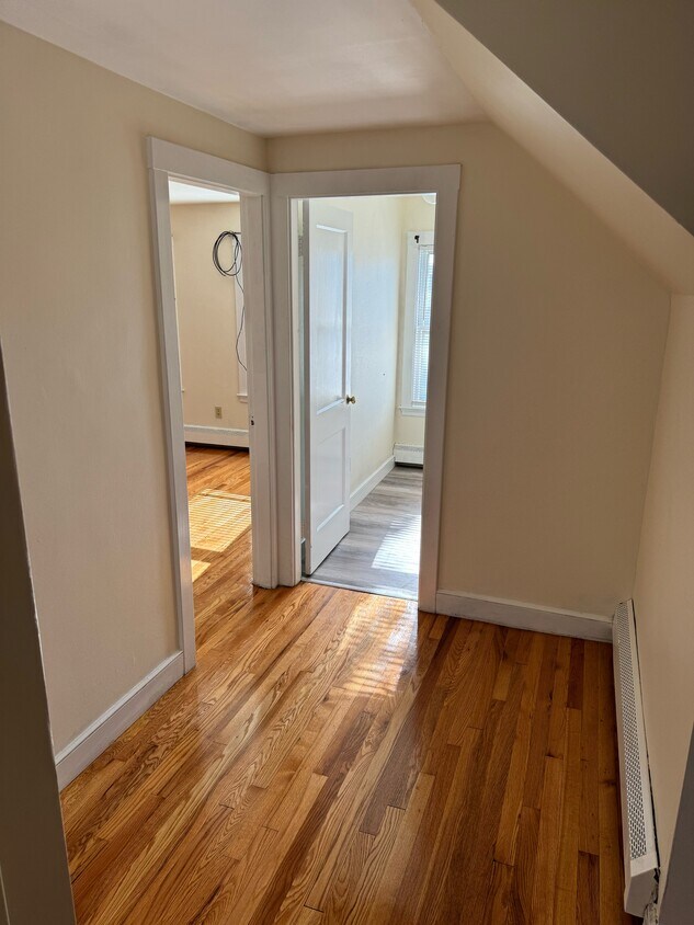 Building Photo - 14R Salem St