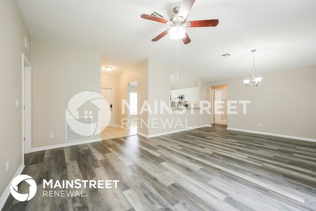 Building Photo - 458 Westdale Ave