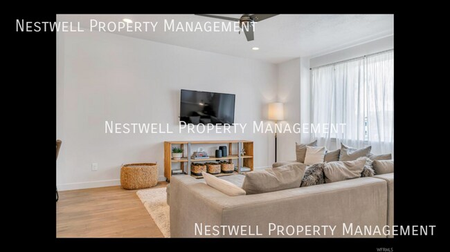 Foto del edificio - 15416 Navy Trails Ln