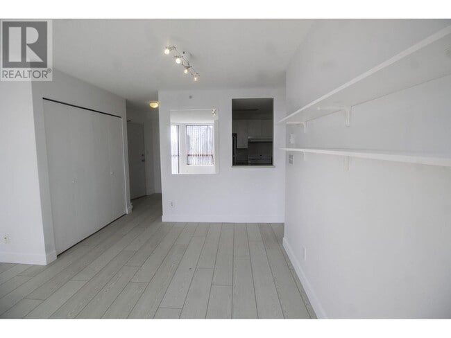 Building Photo - 811-1811 Helmcken St