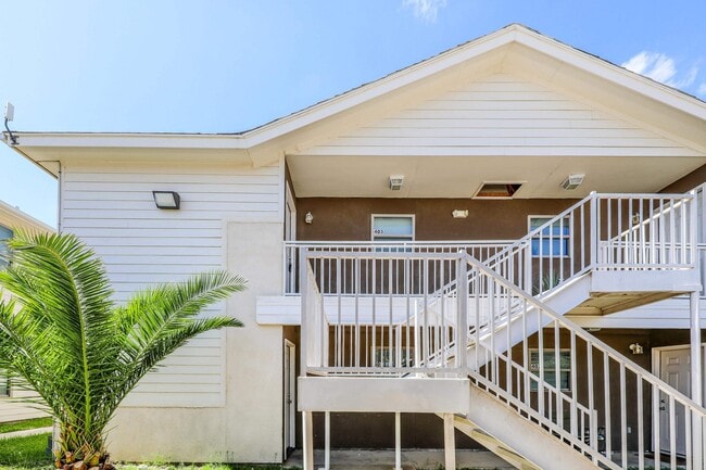 Building Photo - 2601 Lomas Del Sur Boulevard