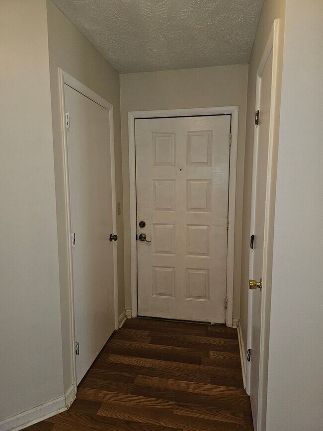 Building Photo - NEW LISTING!!!! Dont Miss Out