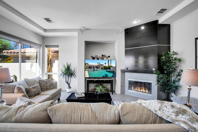 Building Photo - 78858 Breckenridge Dr