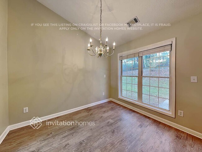 Foto del edificio - 2825 Maple Vista Ln SW