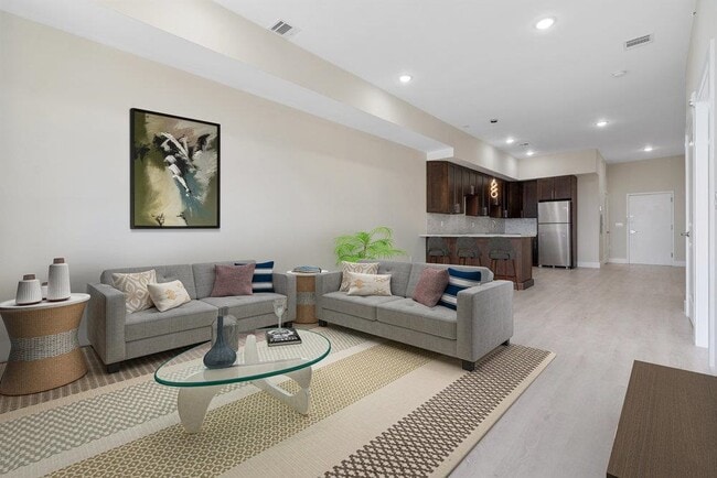 Building Photo - 527 Union Ave