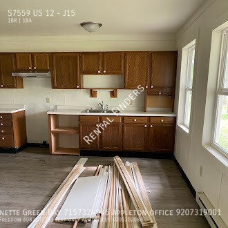Building Photo - S7559 US-12