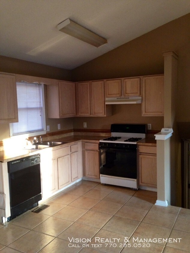 Building Photo - 211 Villa Cove