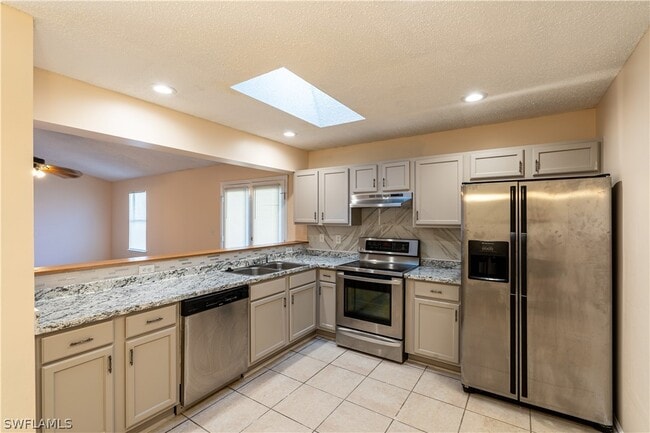 Building Photo - 2022 Hunters Trace Cir