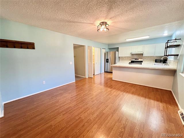 Foto del edificio - 387 Upham St