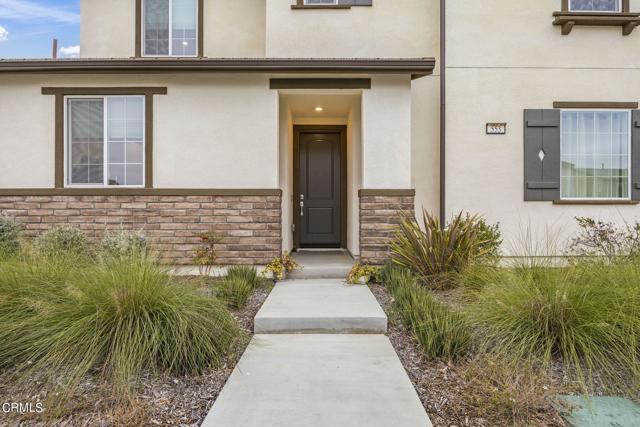 Building Photo - 553 Limoneira Ln