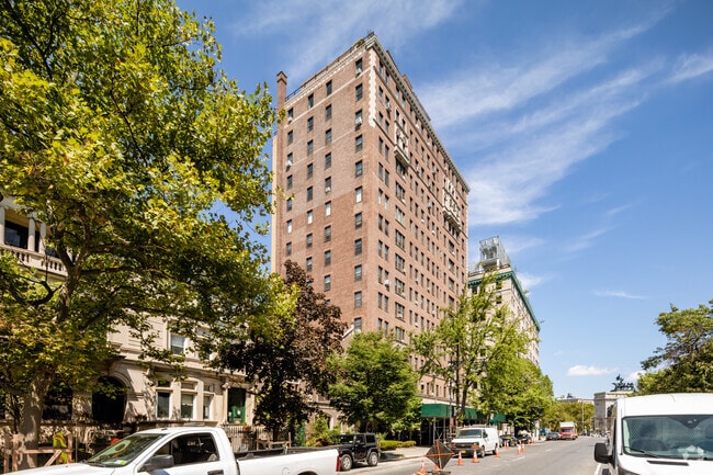 Building Photo - 9 Prospect Park W