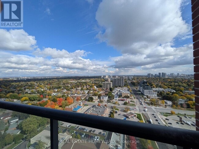 Photo du bâtiment - 3270 Sheppard Ave E