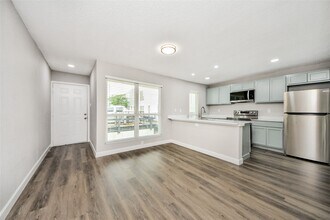 Building Photo - 781 Country Pl Dr