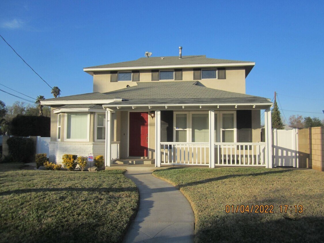 Primary Photo - 4 br, 2 bath House - 4697 SIERRA ST