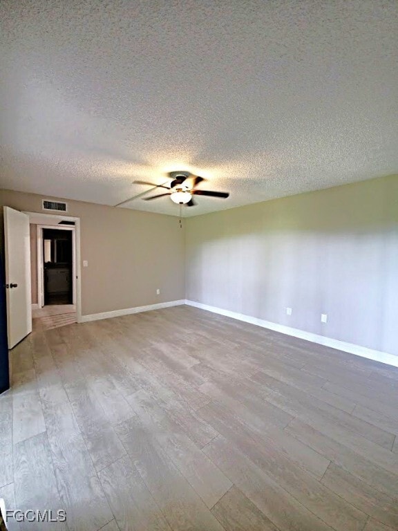 Foto del edificio - 5249 Cedarbend Dr