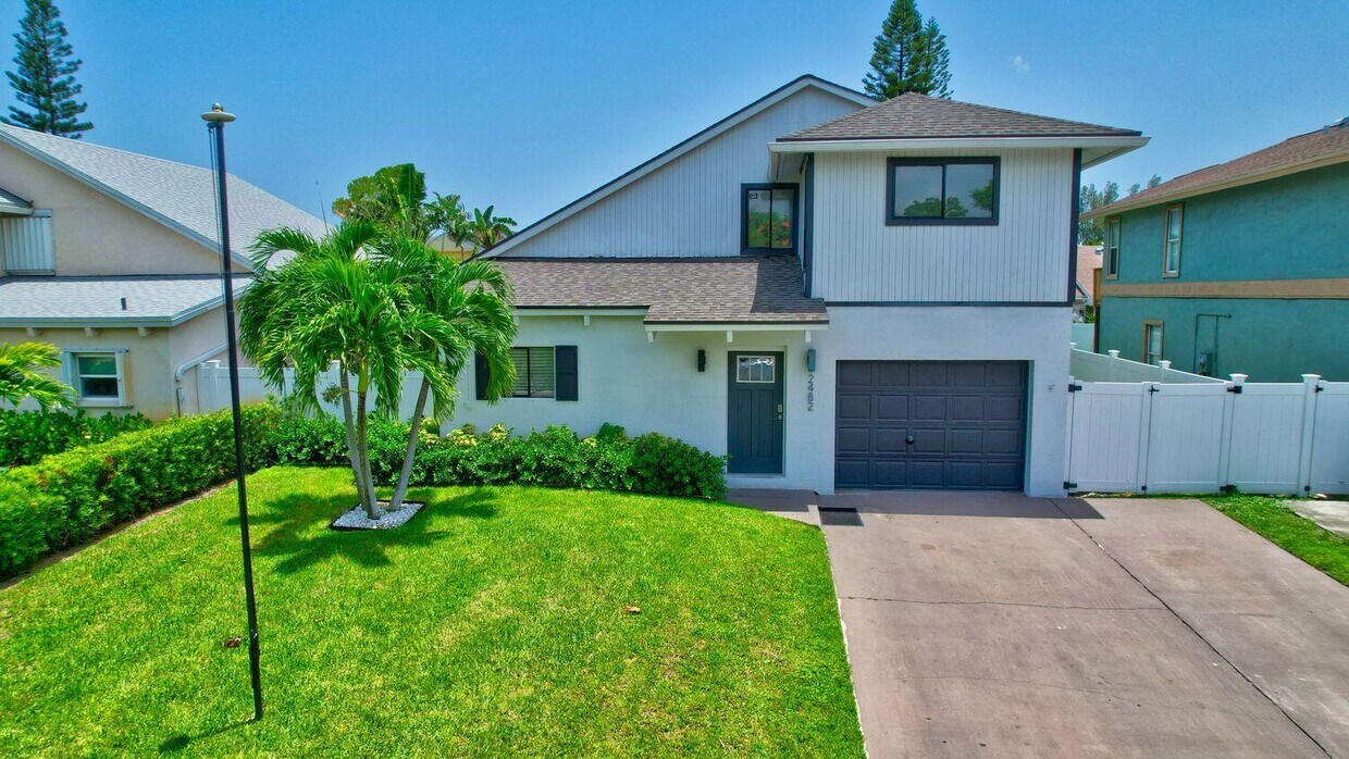 Primary Photo - 2482 Sundy Ave