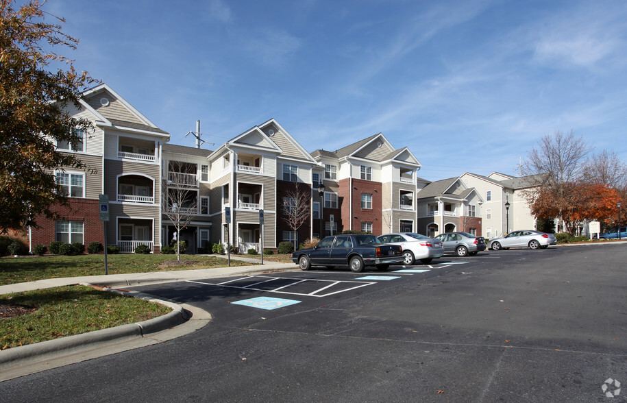 Dobbins Hill Apartment Homes Rentals - Chapel Hill, NC | Apartments.com