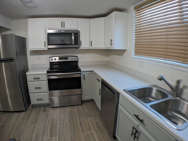 Building Photo - 5736 S Sagewood Dr
