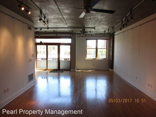 Building Photo - 411 NW Flanders St