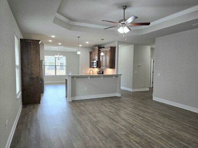 Building Photo - 3-Bedroom Home - Parkside Commons