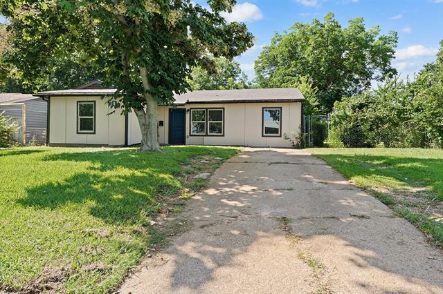 Foto del edificio - 3806 Castle Hills Dr