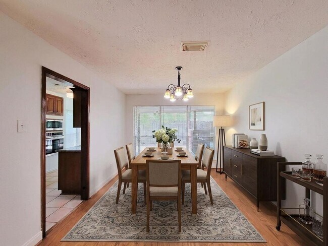 Foto del edificio - 2030 Creek Valley Ln