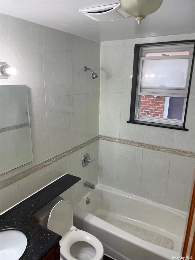 Foto del edificio - 134-23-134-57 57th Rd