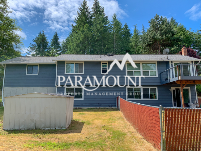 Building Photo - Beautiful 3 Bedroom close to Silverdale!