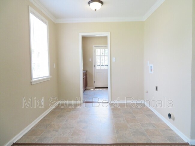 Building Photo - 443 Jacklyn Ave