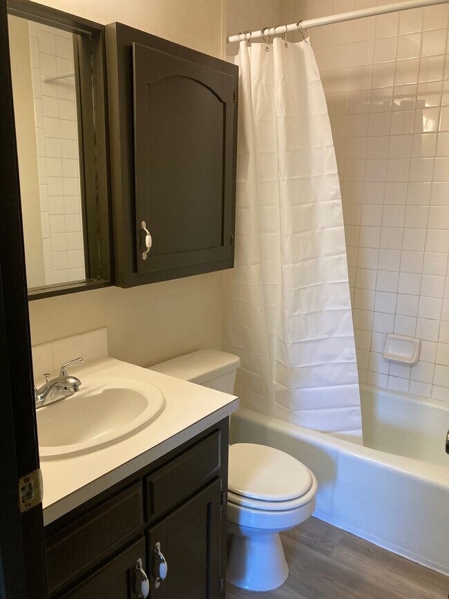 Foto del edificio - SW 1 bedroom 1 bath apartment for rent