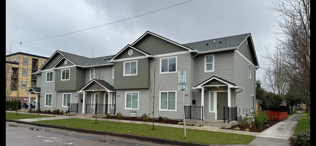 Building Photo - 444 Gaines St NE