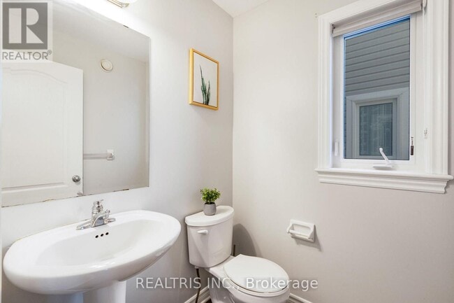 Photo du bâtiment - 471 Creekview Way