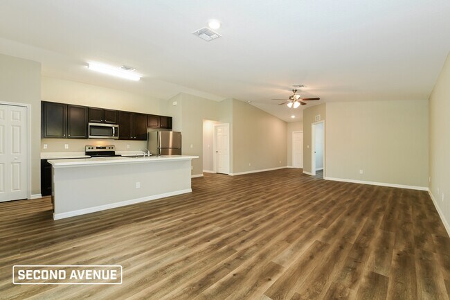 Building Photo - 3604 38th ST SW