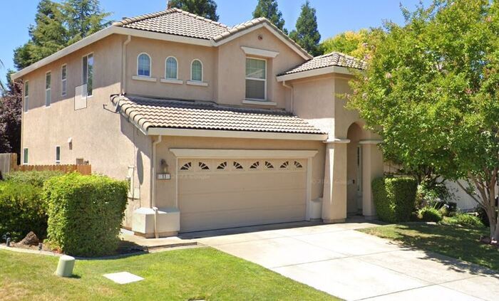 Primary Photo - Beautiful 4 bedroom 3 bath in Roseville