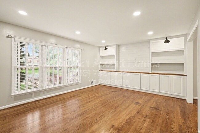 Photo - 6117 Lynley Terrace House