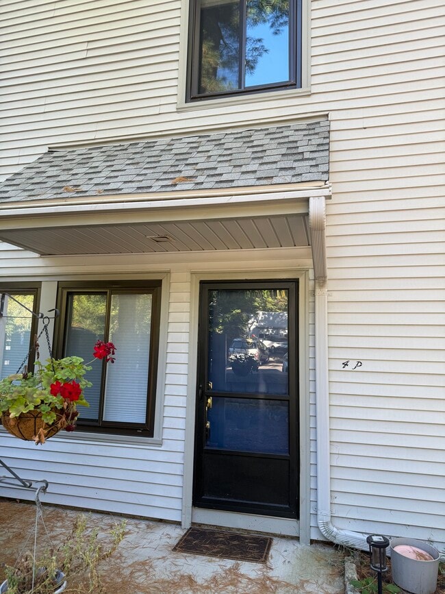 Building Photo - 4 Staunton Ct