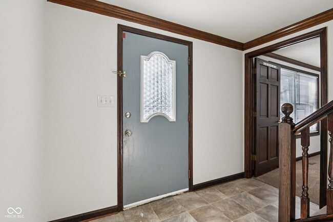 Building Photo - 218 W Main St