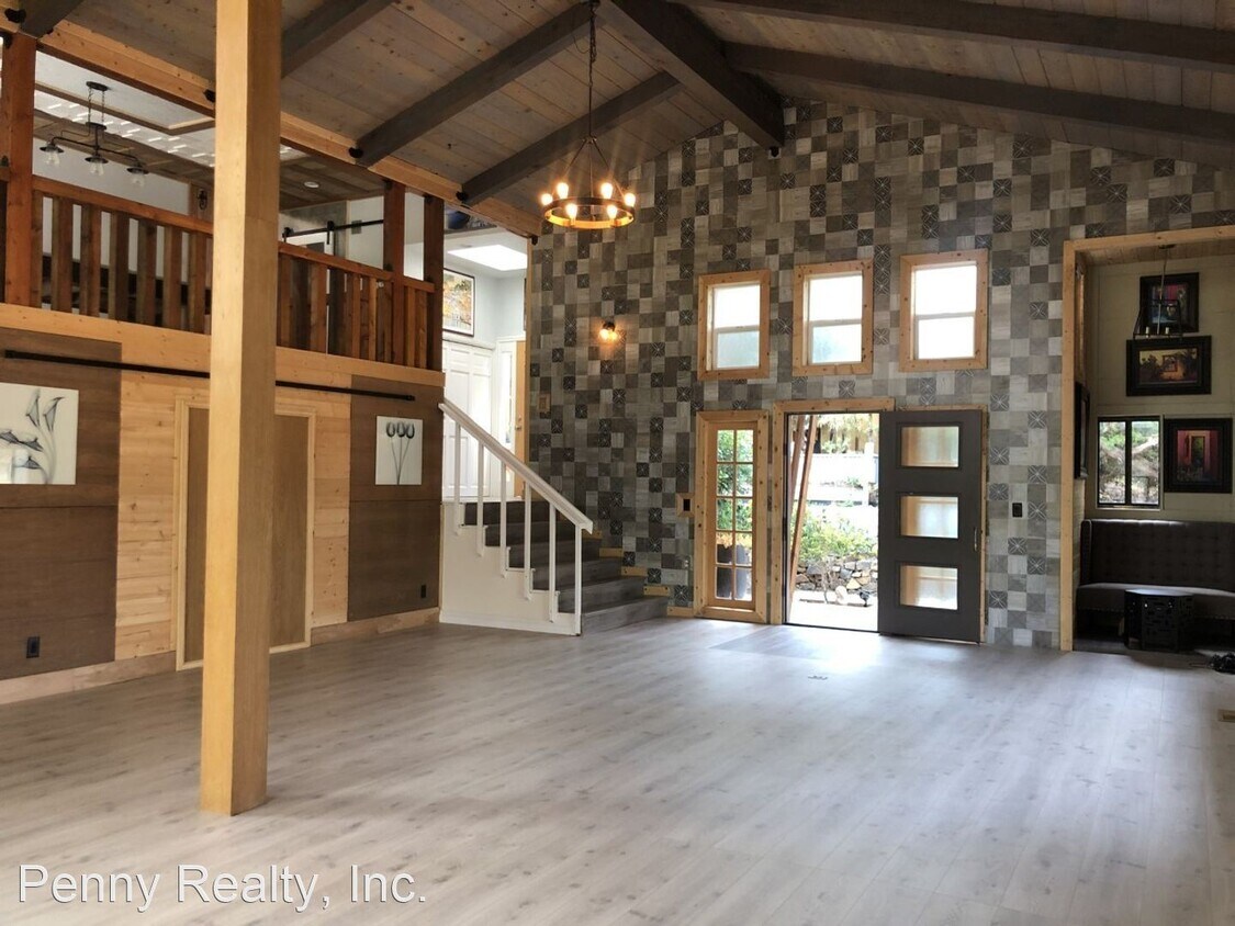 Primary Photo - 4 br, 2.5 bath House - 765 Val Sereno Dr.