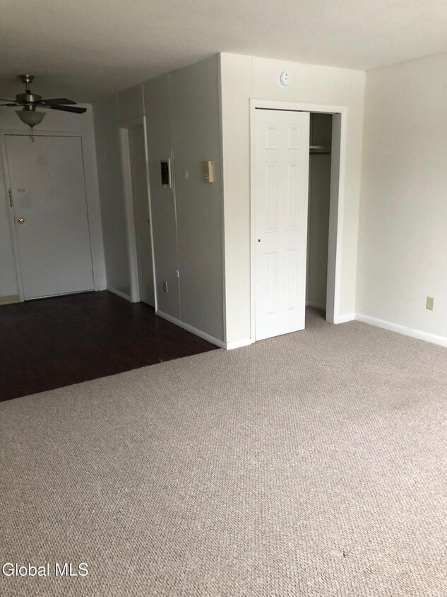 Building Photo - 19-21-21 Wells St