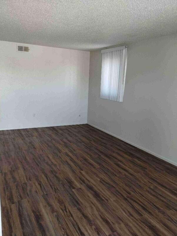 Foto del edificio - 1643 Moore Ave