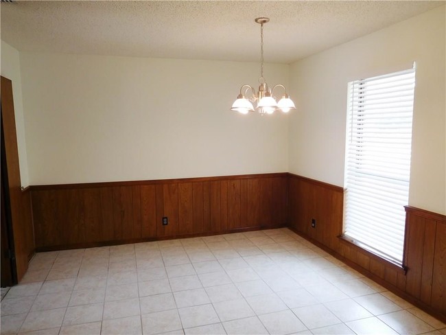 Building Photo - 12872 Candleridge Dr