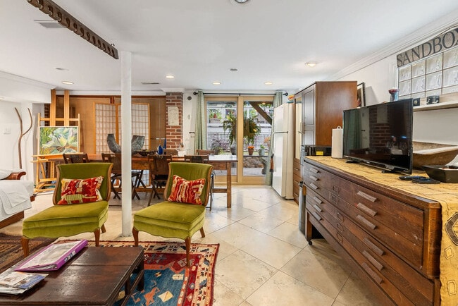 Foto del edificio - 1023 Crawford St